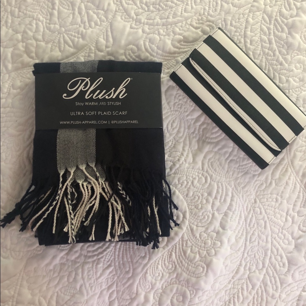 Kut from the Kloth wallet and Plush scarf bundle
